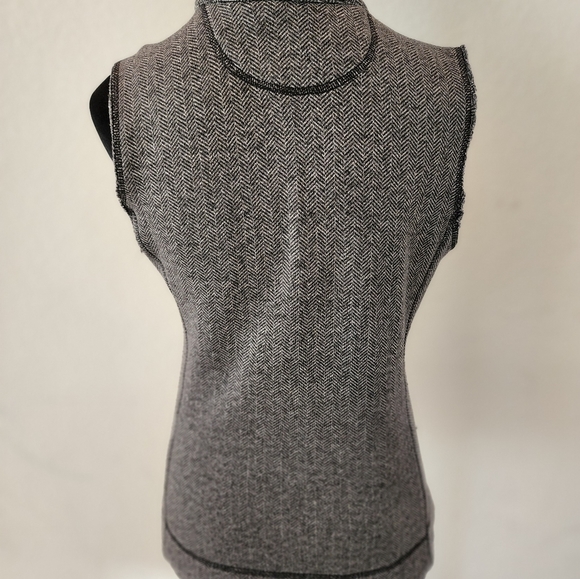 Andrew Marc Zip Up Vest size S - Picture 3 of 7
